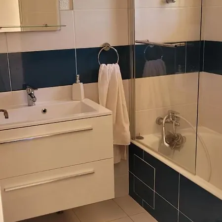 Proche Yourhostehelper Apartamento